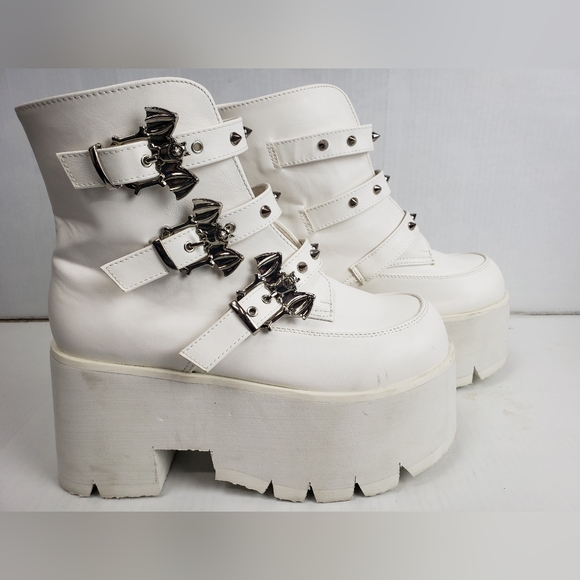 Demonia Womens Platform Ankle Boots Ashes-55 White Bat Buckle no size - Picture 9 of 12